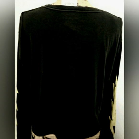 ♦️RVCA Voltage Cropped T♦️ - Picture 2 of 6